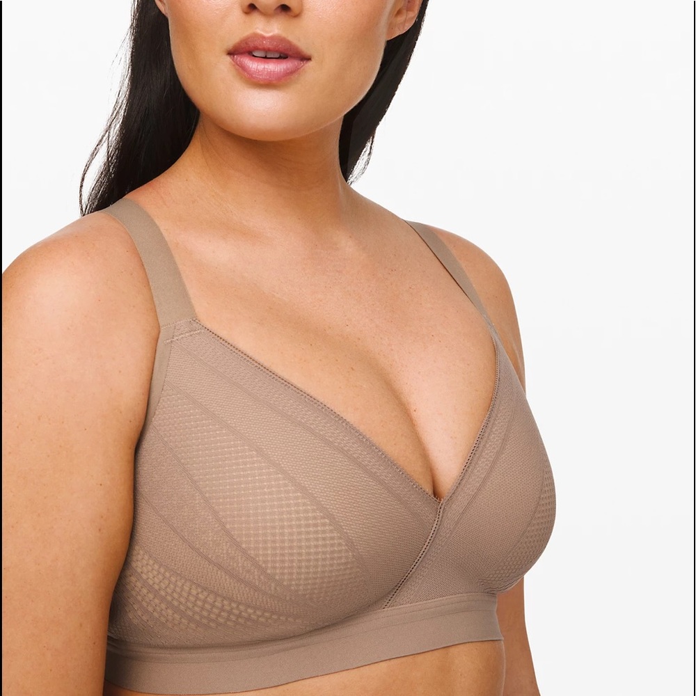NWT Lululemon Awake to Lace Bra 32D